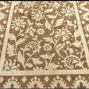 American Mills Woven Rug (5’ x 8’)